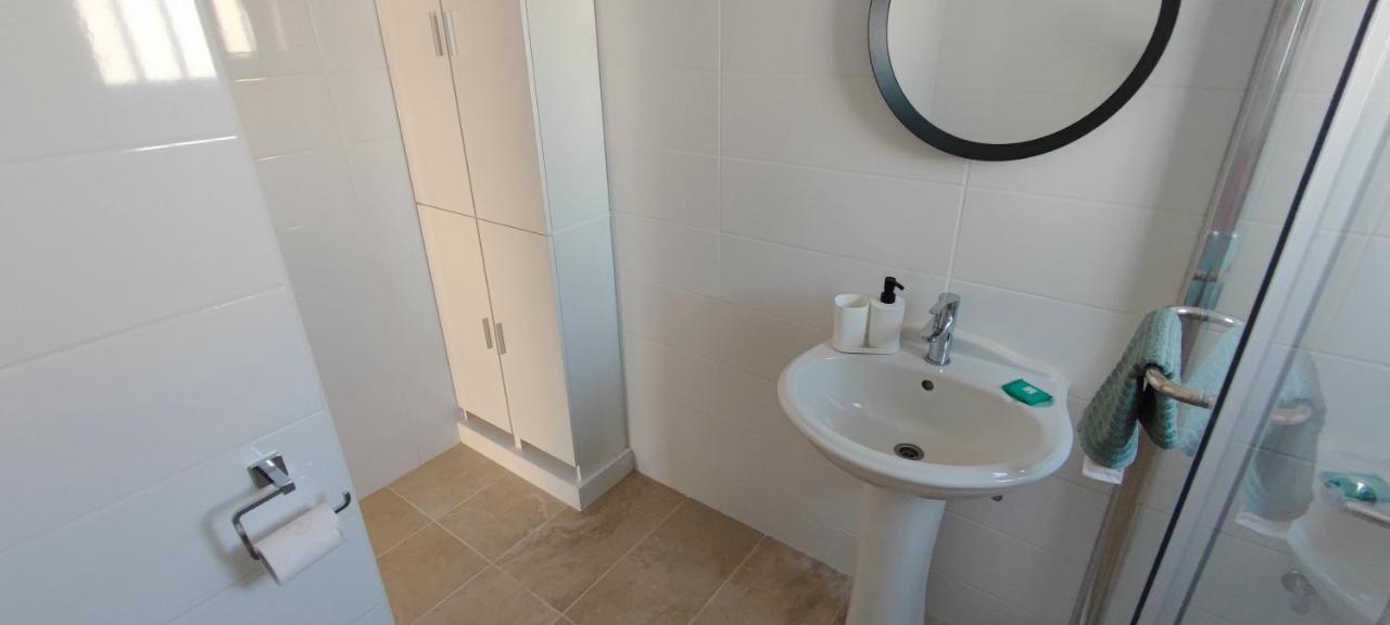 Mimosa Flat City Cente 2Bdr Nikosia Bagian luar foto