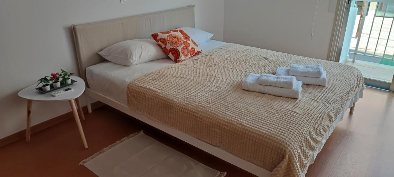Mimosa Flat City Cente 2Bdr Nikosia Bagian luar foto